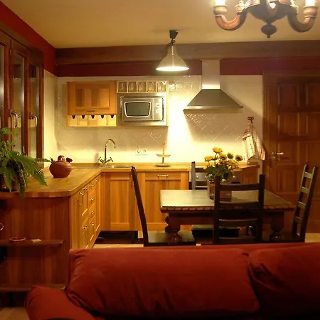 Tatil Evi Hazanas Adanero
